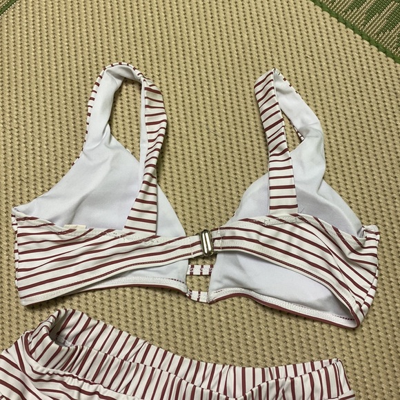 Two piece bikini in brown and white - Picture 2 of 2
